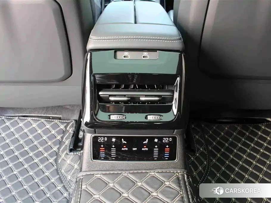 Audi A6L id 4600779 из Китая 7