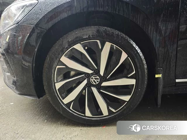 Volkswagen Passat id 4279309 из Китая 7