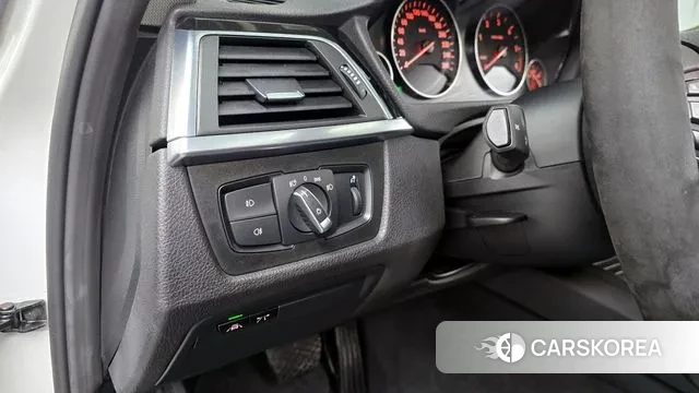 BMW 3 Series (F30) id 3449832 из Кореи 7