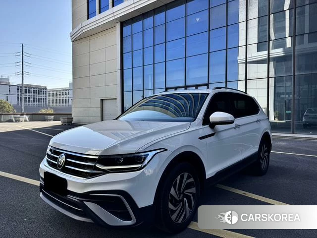 Volkswagen Tiguan L id 4273104 из Китая 7