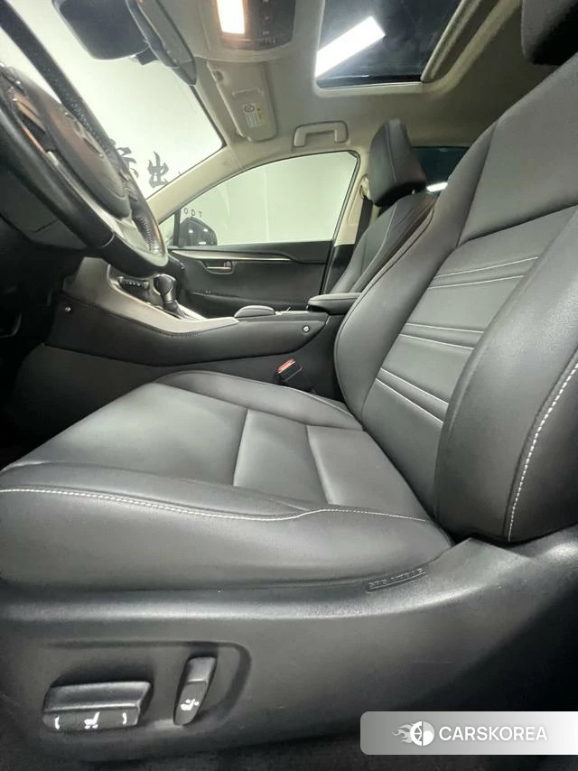 Lexus NX id 4263001 из Китая 7