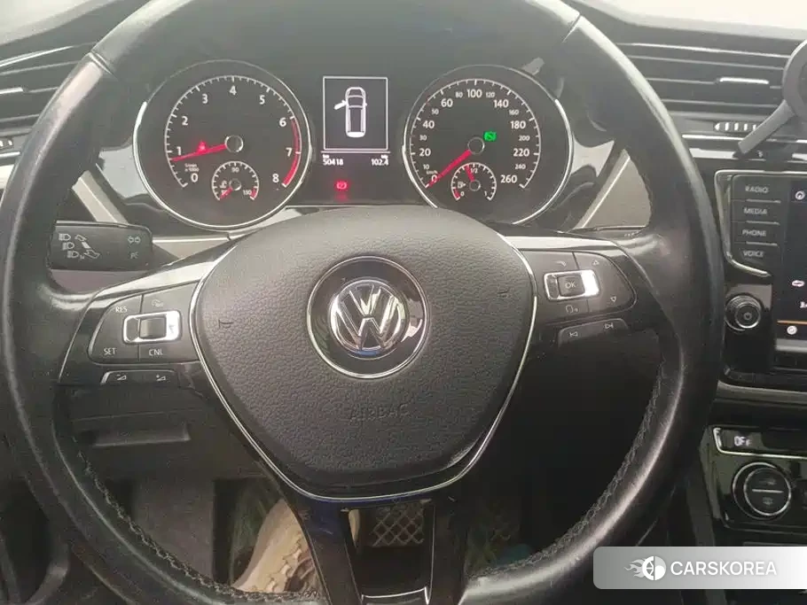 Volkswagen Touran id 4577689 из Китая 7
