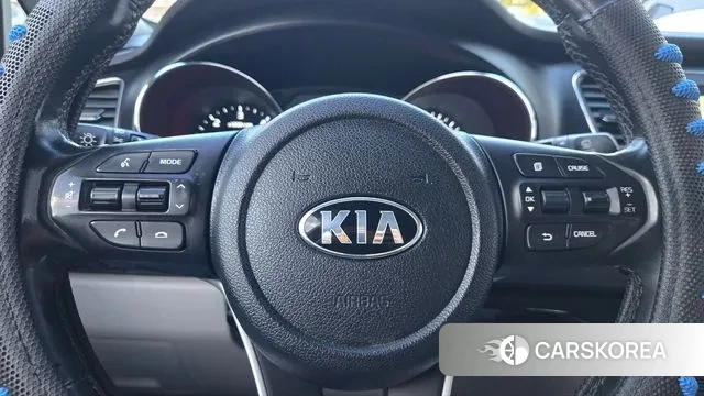 Kia The New Carnival id 3315536 из Кореи 7