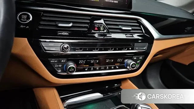 BMW 5 Series (G30) id 3391152 из Кореи 7