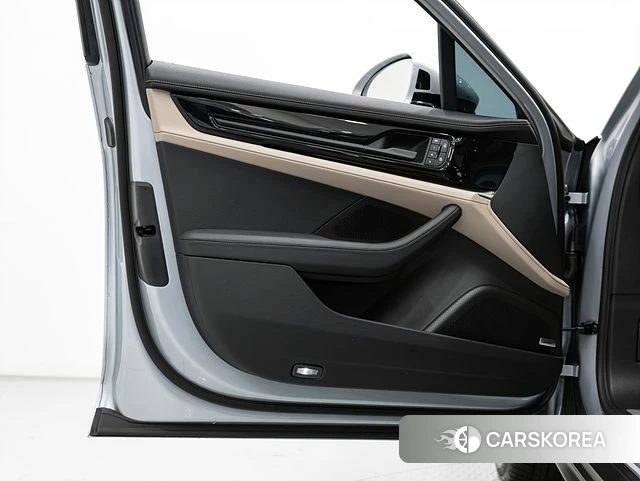 Porsche Panamera (976) id 4527662 из Кореи 7