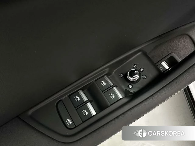 Audi A4L id 4276213 из Китая 7