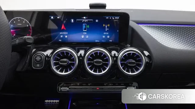 Mercedes-Benz GLA - Class H247 id 3739103 из Кореи 7