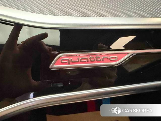 Audi A6L id 4271282 из Китая 7