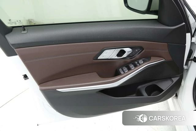 BMW 3 series id 3919568 из Китая 7