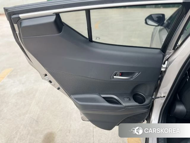 Toyota C-HR id 4263676 из Китая 7