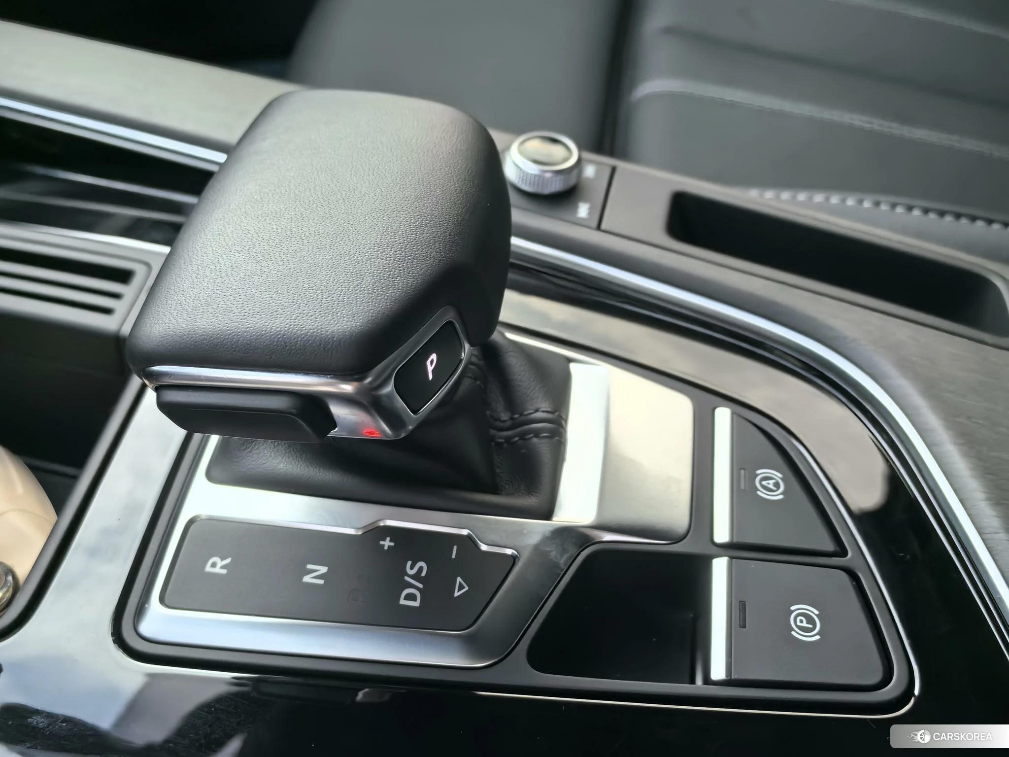 Audi A4L id 4486411 из Китая 7
