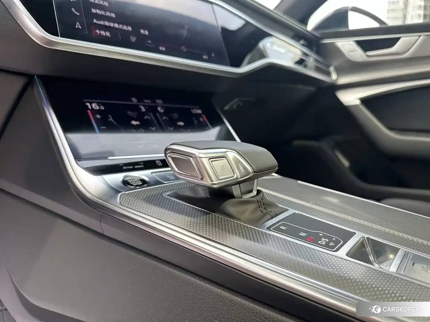 Audi A6L id 4545742 из Китая 7