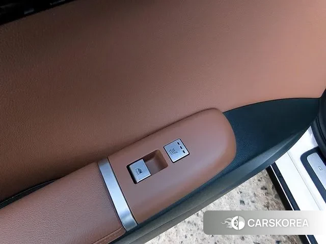 Hyundai Grandeur (GN7) id 3566101 из Кореи 7