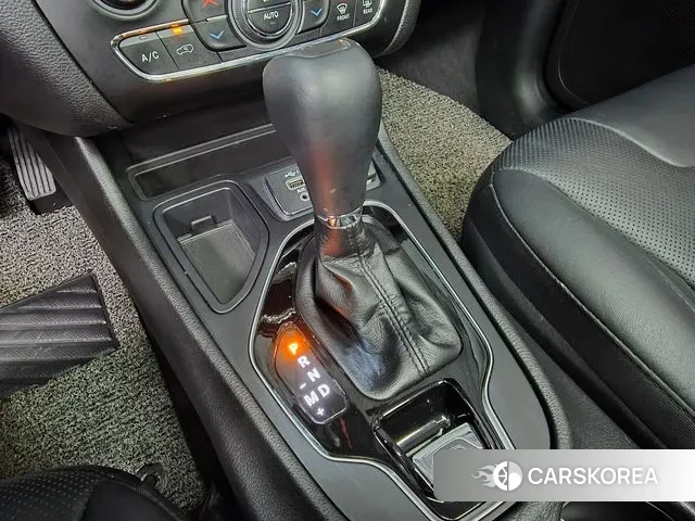 Jeep Cherokee (KL) id 3438534 из Кореи 7