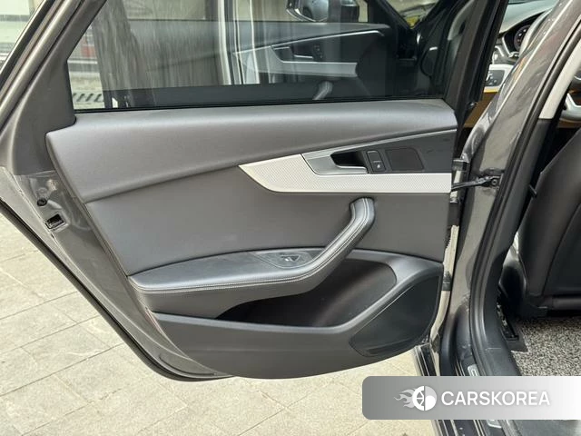 Audi A4L id 4272971 из Китая 7