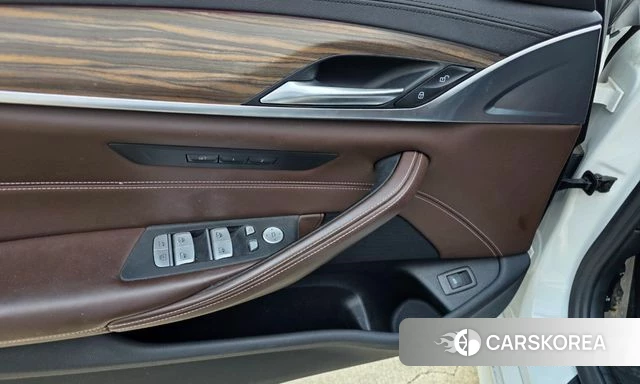 BMW 5 Series (G30) id 4511662 из Кореи 7