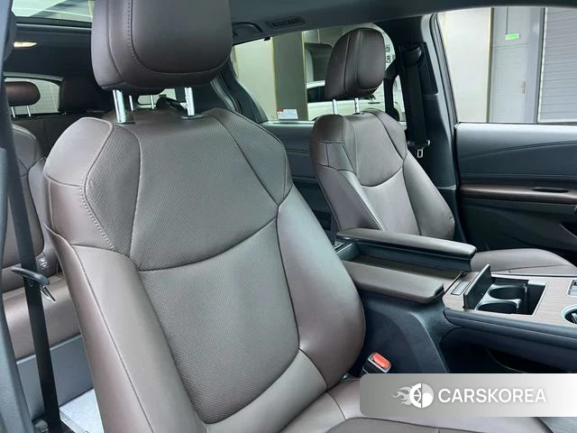 Toyota Grevia id 4254137 из Китая 7