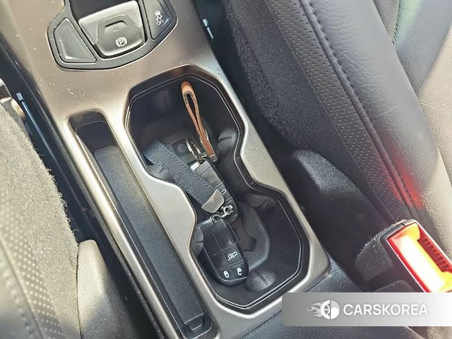 Jeep Renegade id 4732185 из Кореи 7