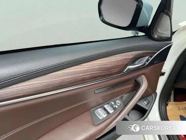 BMW 5 Series (G30) id 3253623 из Кореи 7