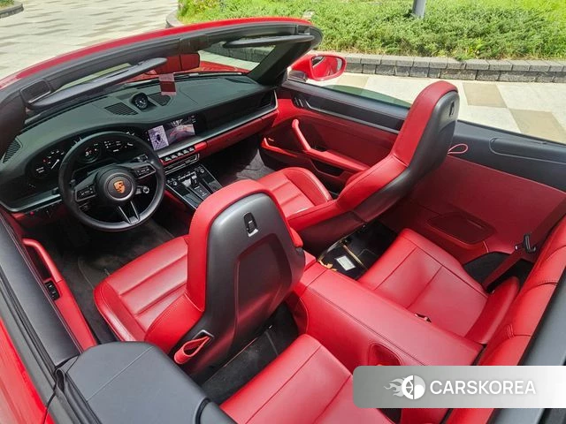 Porsche 911(992) id 4523866 из Кореи 7