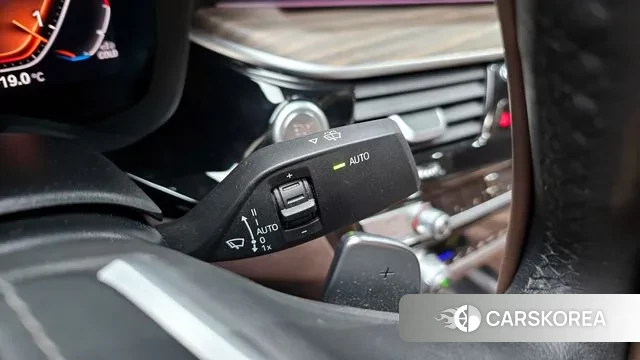 BMW 5 Series (G30) id 3329912 из Кореи 7