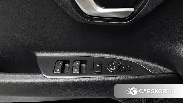 Kia Stonic id 2932048 из Кореи 7