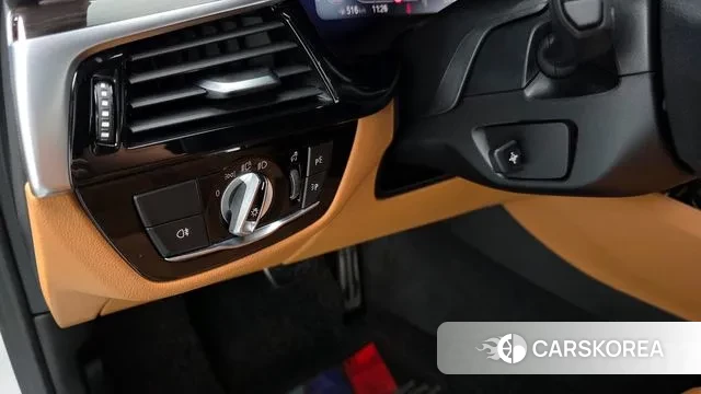 BMW 5 Series (G30) id 3669113 из Кореи 7