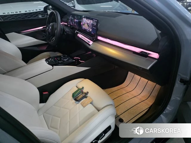 BMW 5 Series (G60) id 3981975 из Кореи 7