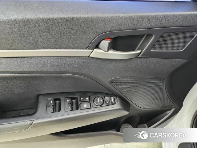 Hyundai Avante AD id 4465600 из Кореи 7