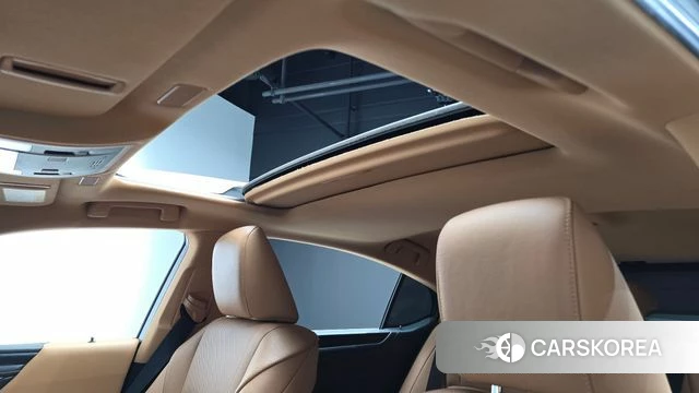 Lexus ES300h 7th generation id 4835879 из Кореи 7