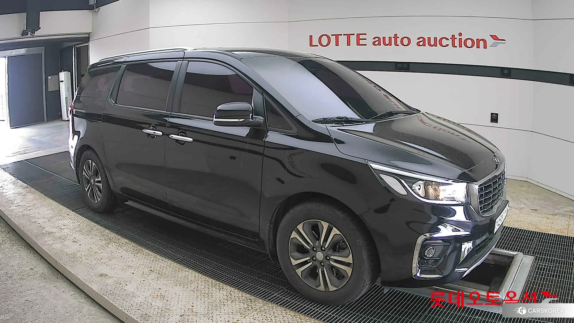 Kia Carnival id 4289556 из Кореи 7