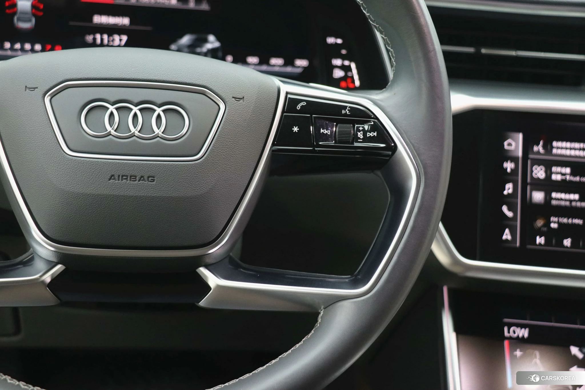 Audi A7L id 4479323 из Китая 7