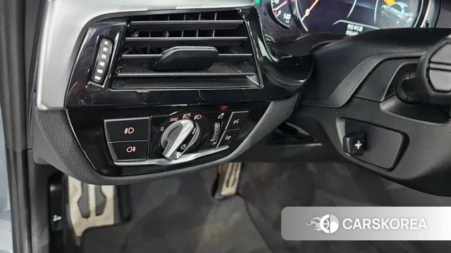 BMW 5 Series (G30) id 3284763 из Кореи 7