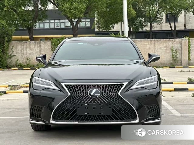 Lexus LS id 4300448 из Китая 7