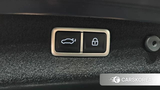 Genesis The New G70 id 4294028 из Кореи 7