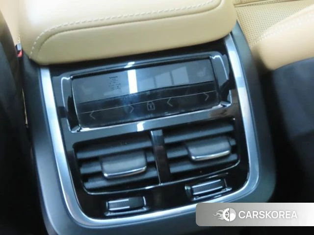 Volvo S60 3rd generation 2021 Белый из Кореи, фото 6