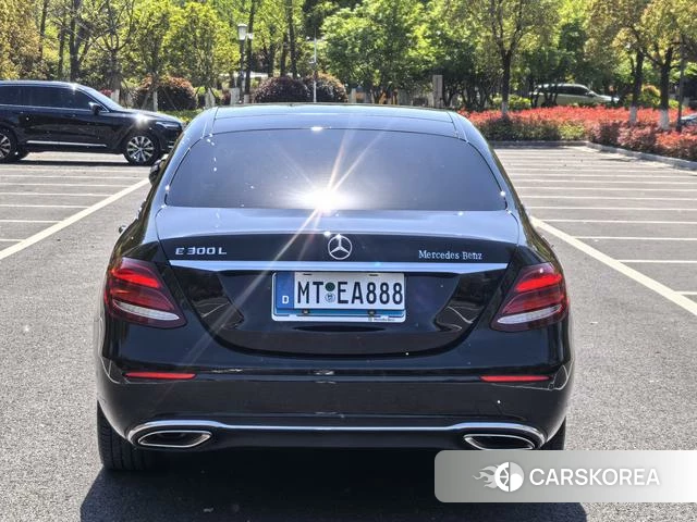 Mercedes-Benz E-class id 4221748 из Китая 7