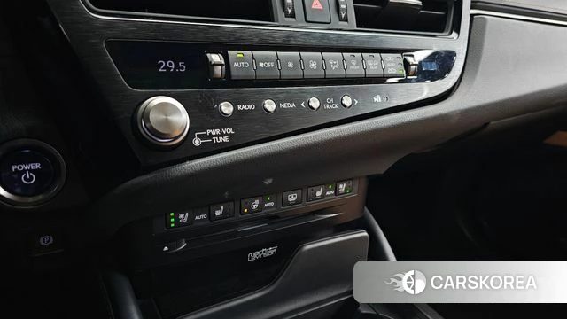 Lexus ES300h 7th generation id 3839437 из Кореи 7