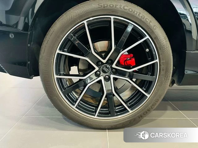 Audi Q8 id 4261556 из Китая 7