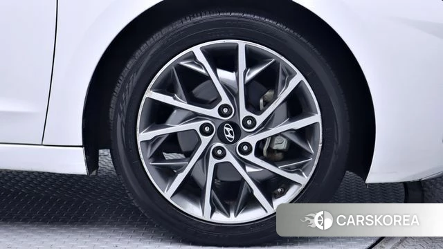 Hyundai The New Avante AD id 3867216 из Кореи 7