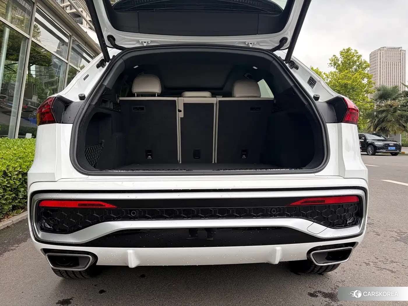 Audi Q5L id 4628460 из Китая 7