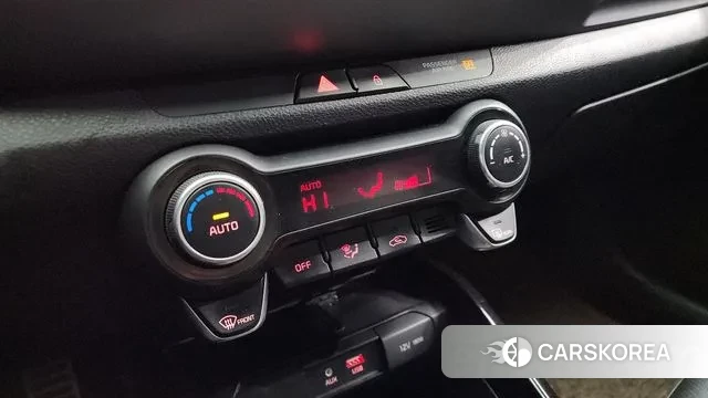 Kia Stonic id 3578869 из Кореи 7