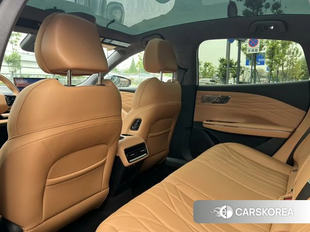 Geely Galaxy Galaxy Sparkle 8 PHEV id 3993417 из Китая 7