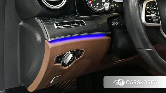 Mercedes-Benz E-Class W213 id 3736376 из Кореи 7