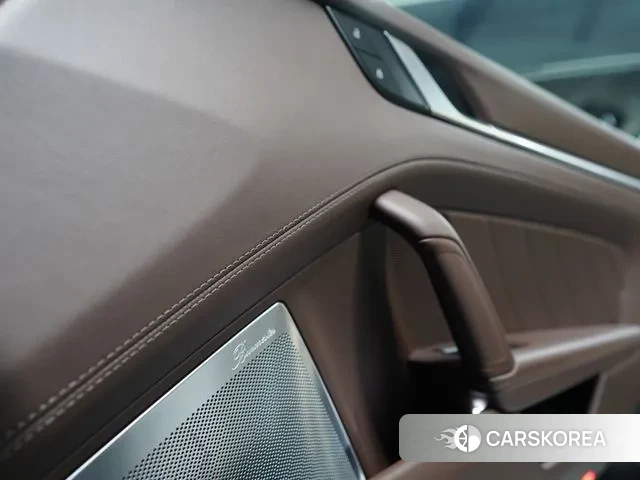 Porsche 911(992) id 3734580 из Кореи 7