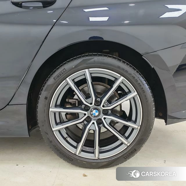 BMW 3 series id 4313695 из Китая 7