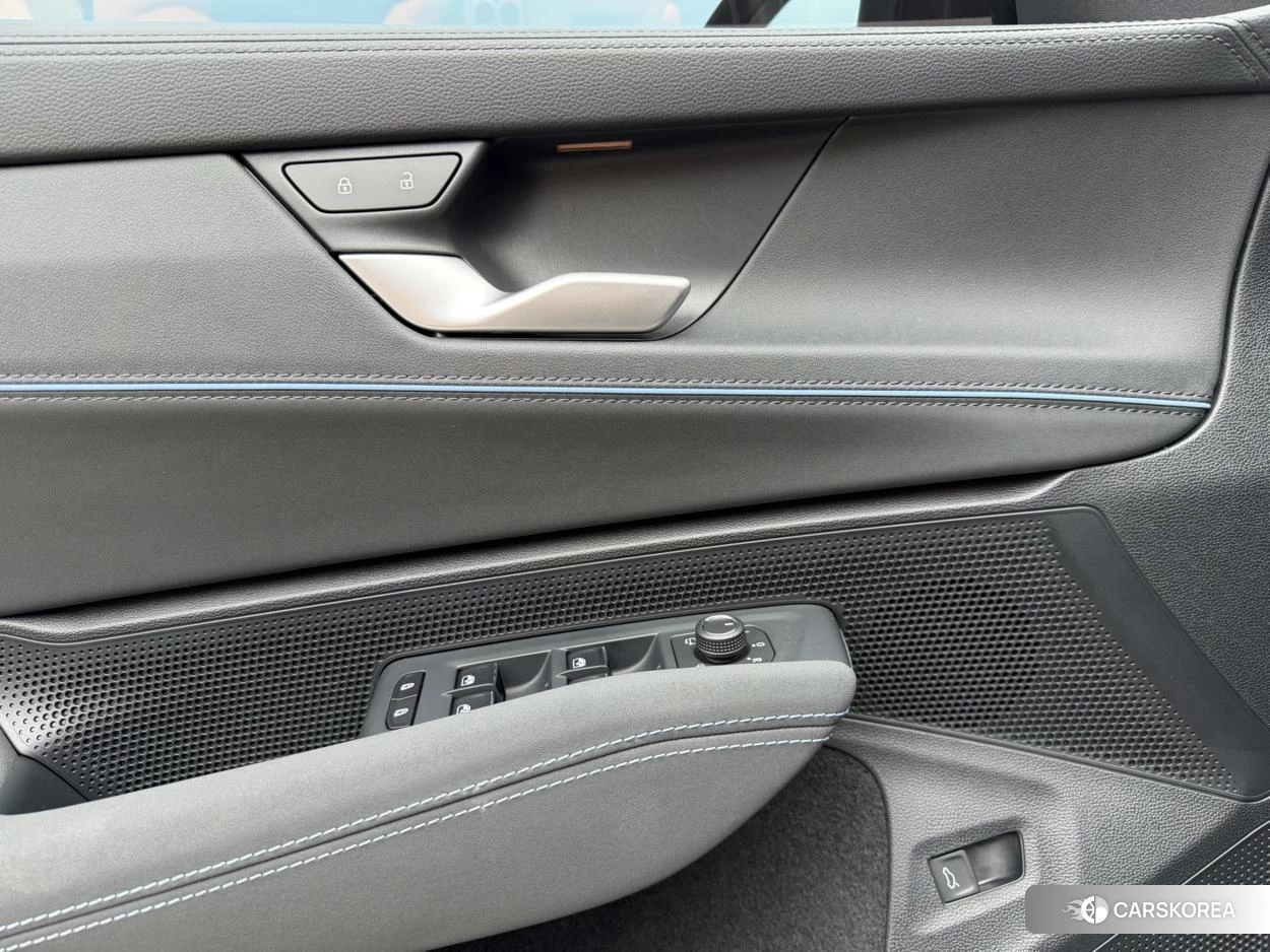 Volkswagen Passat id 4498542 из Китая 7