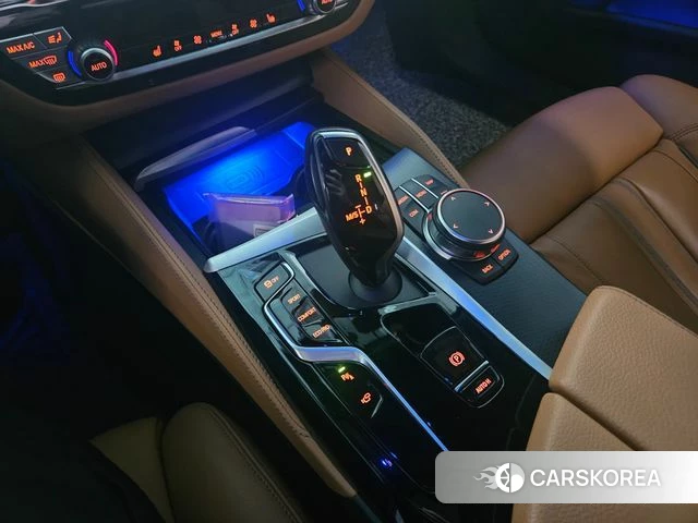 BMW 5 Series (G30) id 3793702 из Кореи 7