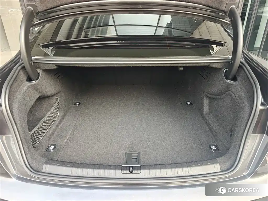 Audi A6L id 4644469 из Китая 7
