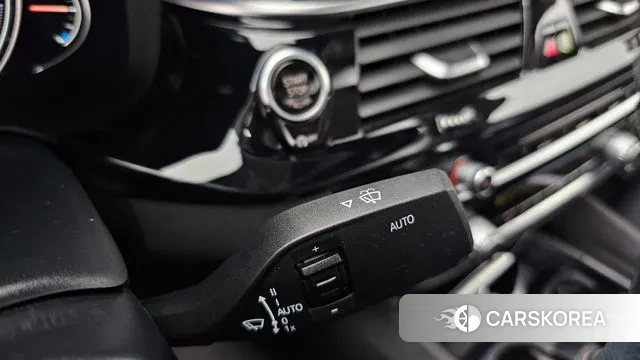 BMW 5 Series (G30) id 3183044 из Кореи 7